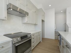 1933 Grand Street, Alameda CA 94501