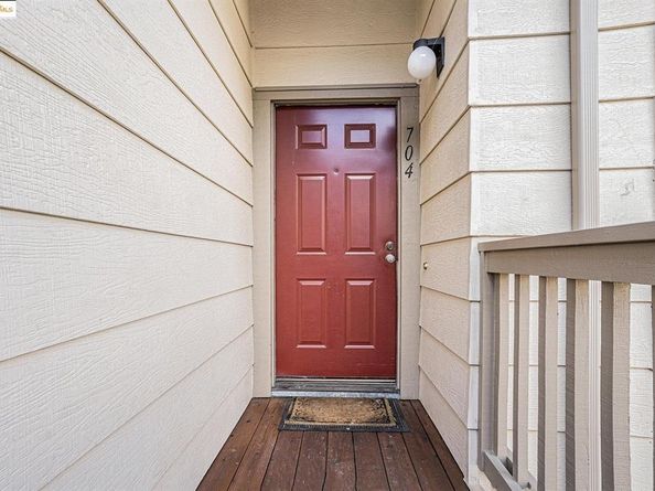 704 Windsor, Hercules CA 94547