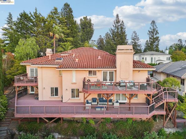 20340 Hunters Knls, Castro Valley CA 94552