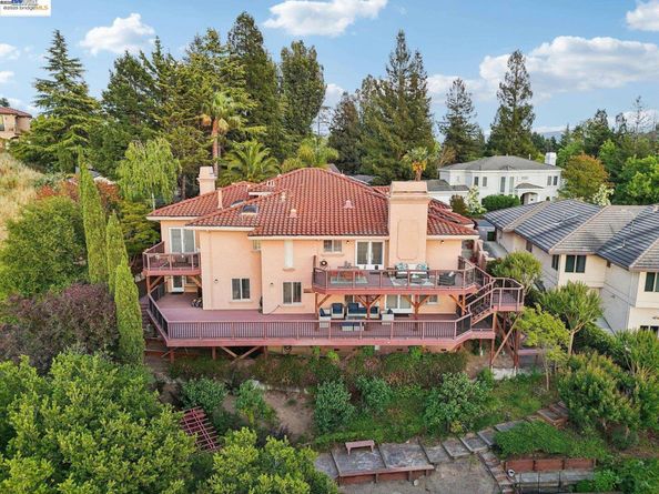 20340 Hunters Knls, Castro Valley CA 94552