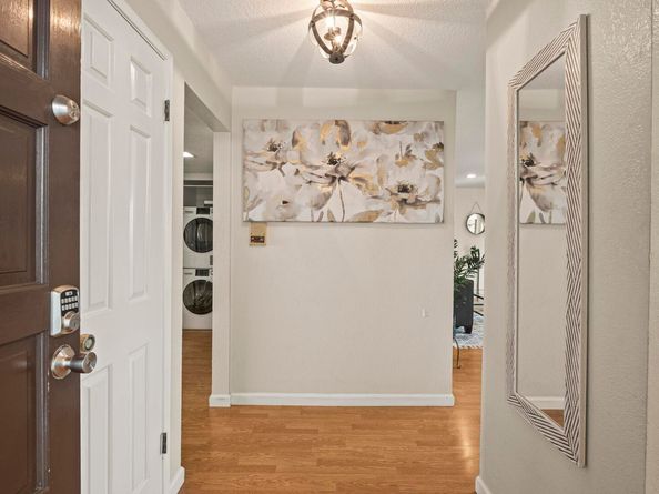 21071 Gary Dr 204, Hayward CA 94546