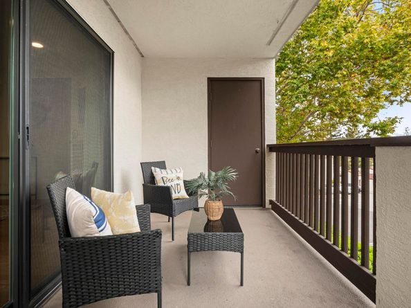 21071 Gary Dr 204, Hayward CA 94546