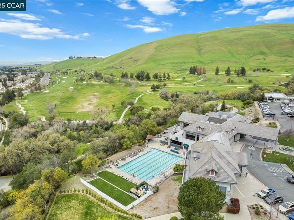 1280 Shell Cir, Clayton CA 94517