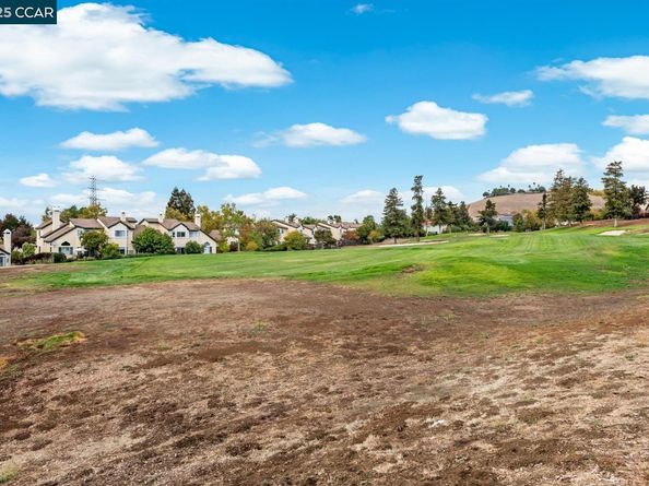 1280 Shell Cir, Clayton CA 94517