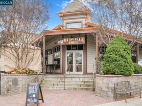 1280 Shell Cir, Clayton CA 94517