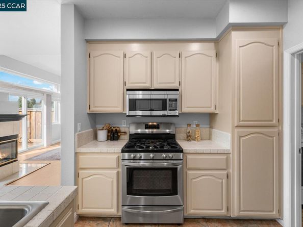 1280 Shell Cir, Clayton CA 94517