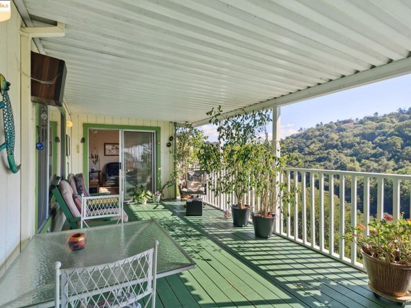 10317 Royal Oak Rd, Oakland CA 94605
