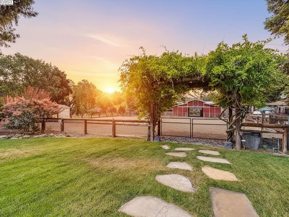 6745 Alisal Street, Pleasanton CA 94566