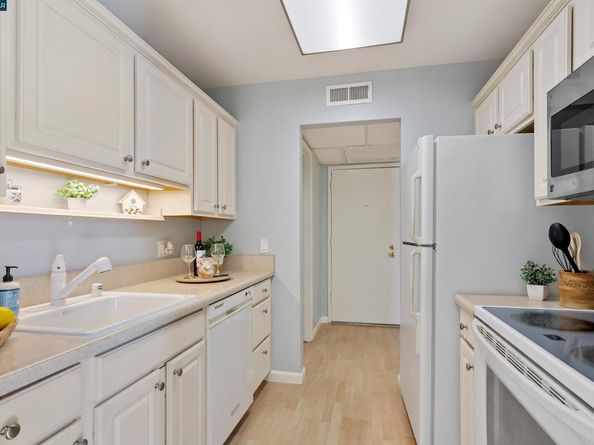 440 N Civic Dr 409, Walnut Creek CA 94596