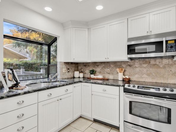 394 Camelback Rd, Pleasant Hill CA 94523