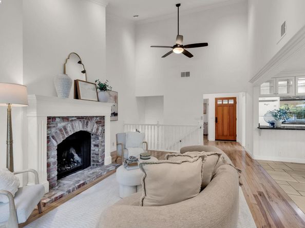 394 Camelback Rd, Pleasant Hill CA 94523