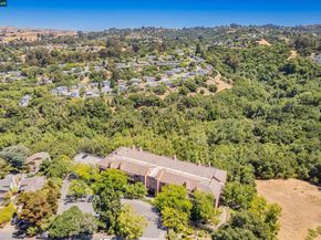 25676 University Ct 323, Hayward CA 94542