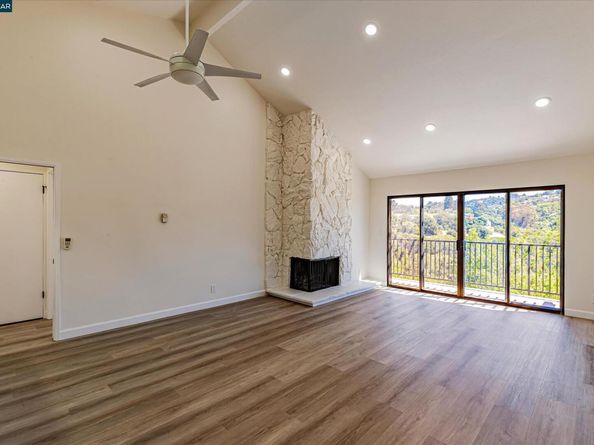 25676 University Ct 323, Hayward CA 94542