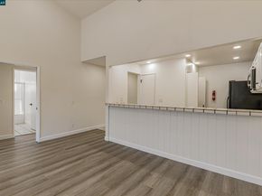 25676 University Ct 323, Hayward CA 94542