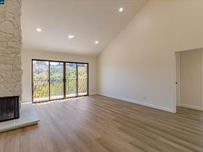 25676 University Ct 323, Hayward CA 94542