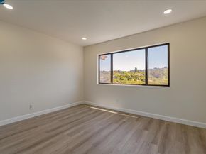 25676 University Ct 323, Hayward CA 94542