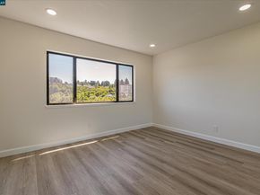 25676 University Ct 323, Hayward CA 94542