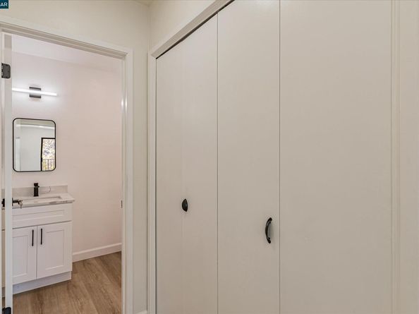 25676 University Ct 323, Hayward CA 94542