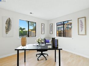 109 Oak Ct, Hercules CA 94547