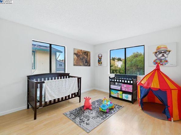 109 Oak Ct, Hercules CA 94547