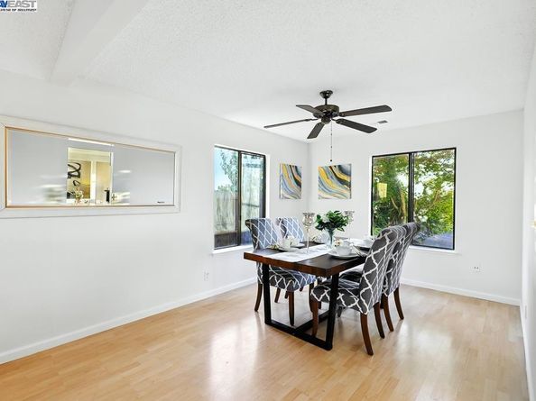 109 Oak Ct, Hercules CA 94547