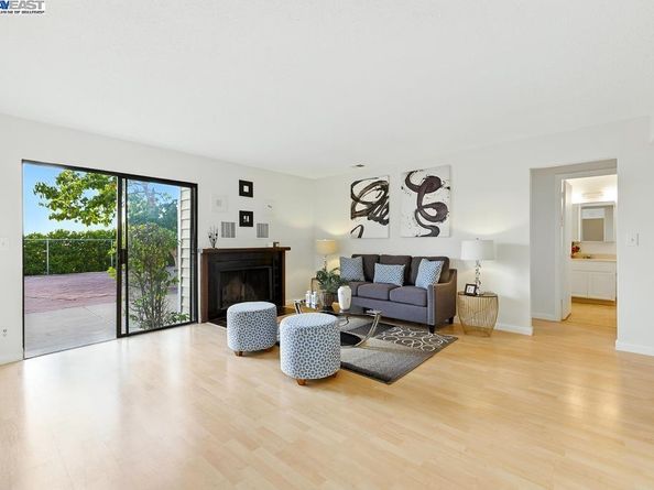 109 Oak Ct, Hercules CA 94547