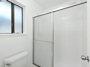 109 Oak Ct, Hercules CA 94547