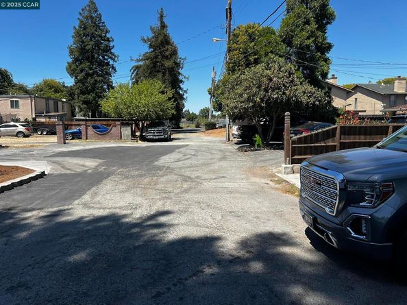 1110 Eureka Lane, Concord CA 94520