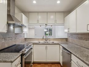 760 Canyon Oaks Dr A, Oakland CA 94605