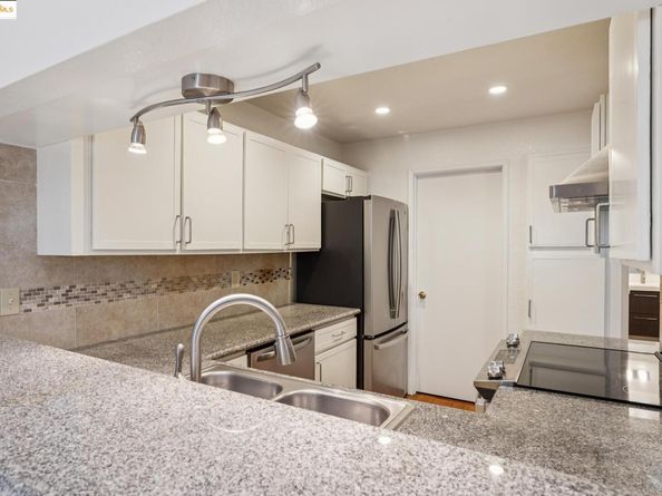 760 Canyon Oaks Dr A, Oakland CA 94605