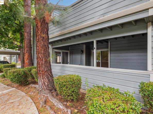 760 Canyon Oaks Dr A, Oakland CA 94605