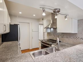 760 Canyon Oaks Dr A, Oakland CA 94605
