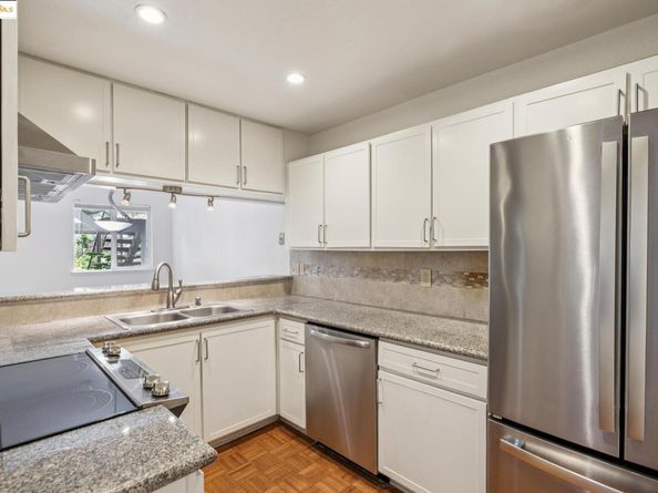 760 Canyon Oaks Dr A, Oakland CA 94605
