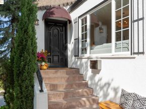 542 Midcrest Rd, Oakland CA 94610