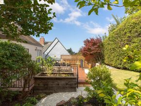 542 Midcrest Rd, Oakland CA 94610