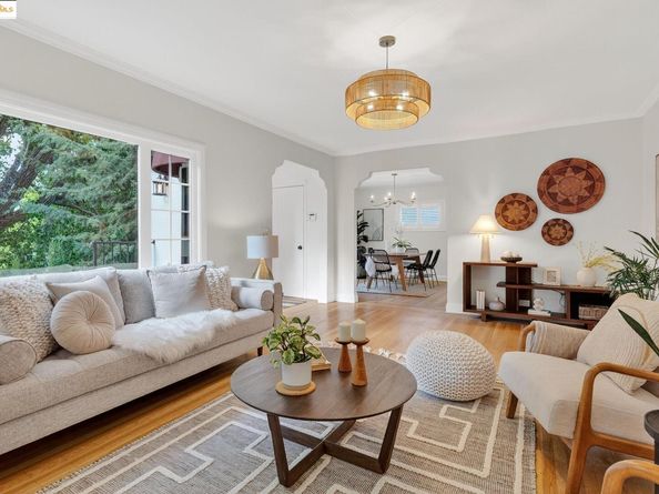 542 Midcrest Rd, Oakland CA 94610