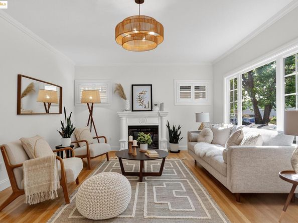 542 Midcrest Rd, Oakland CA 94610