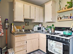 4215 Terrace St, Oakland CA 94611