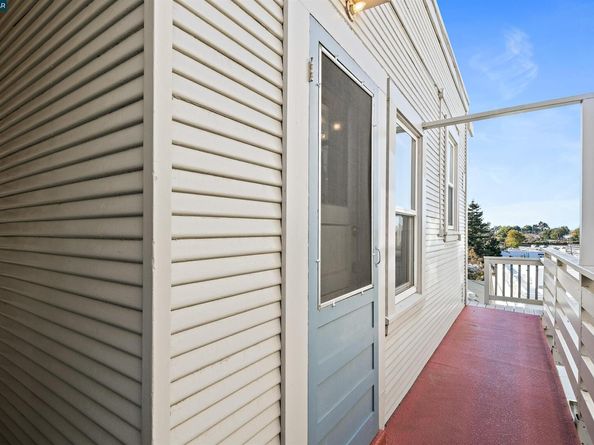4215 Terrace St, Oakland CA 94611