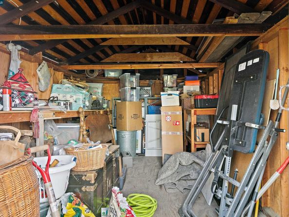 4215 Terrace St, Oakland CA 94611