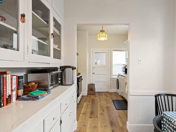 4215 Terrace St, Oakland CA 94611