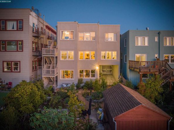 4215 Terrace St, Oakland CA 94611
