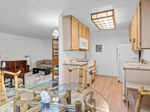 505 Cypress Point Drive 137, Mountain View CA 94043