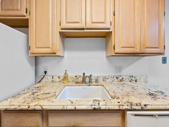 505 Cypress Point Drive 137, Mountain View CA 94043