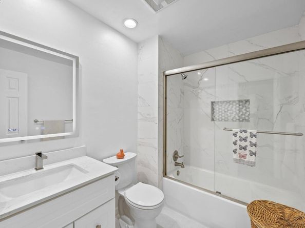 505 Cypress Point Drive 137, Mountain View CA 94043