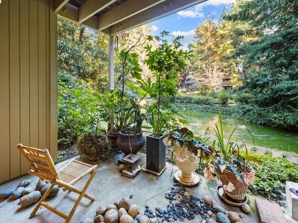 505 Cypress Point Drive 137, Mountain View CA 94043