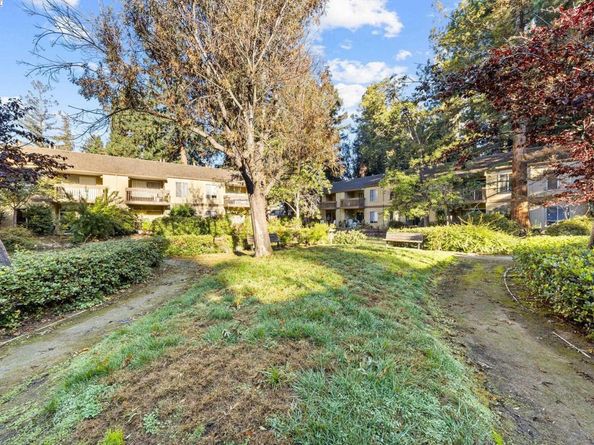 505 Cypress Point Drive 137, Mountain View CA 94043