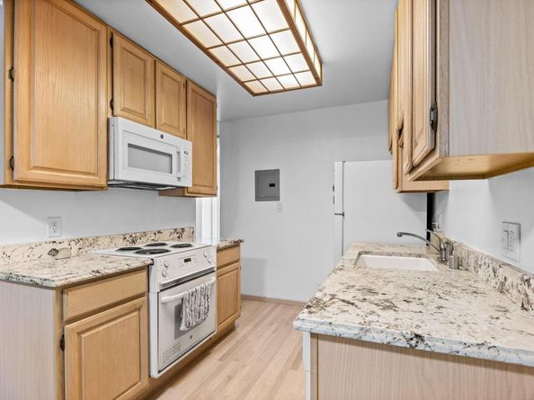 505 Cypress Point Drive 137, Mountain View CA 94043