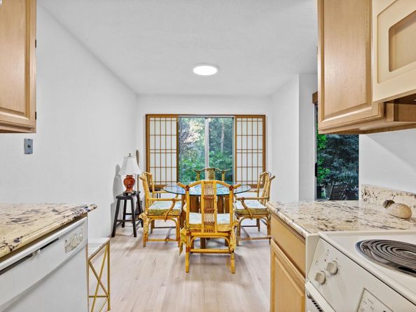 505 Cypress Point Drive 137, Mountain View CA 94043