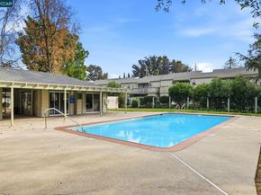 2890 Treat Blvd 5, Concord CA 94518